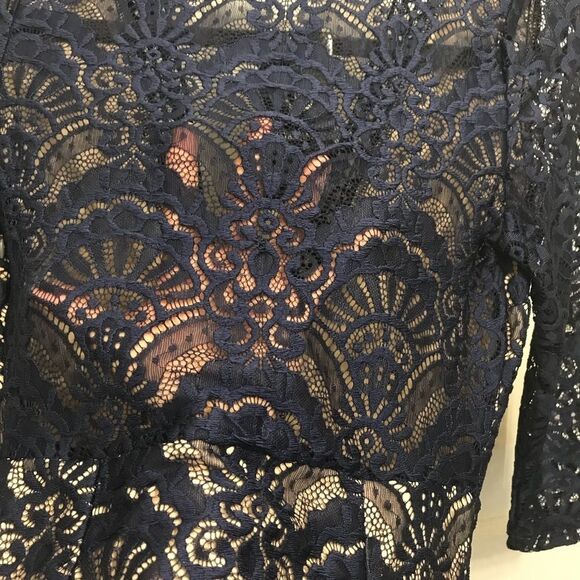 Lace Dress - Picture 3 of 4